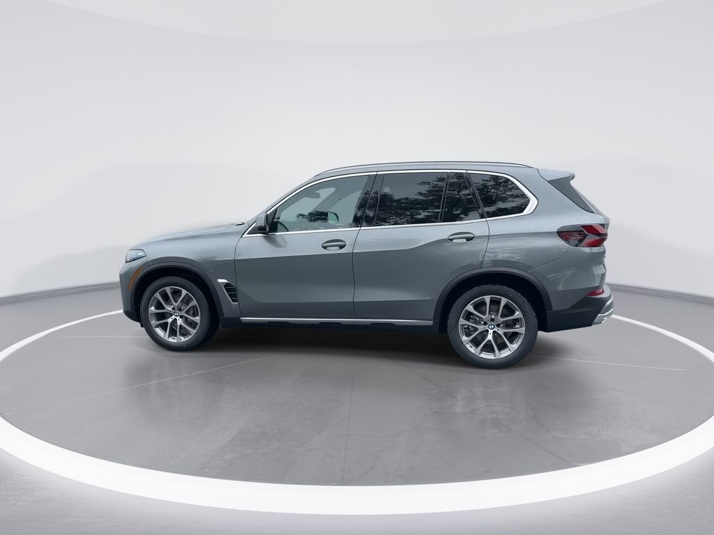 New 2026 Gray Metallic BMW xDrive40i image 5