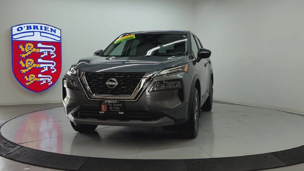 Used 2023 Gun Metallic Nissan S image 9