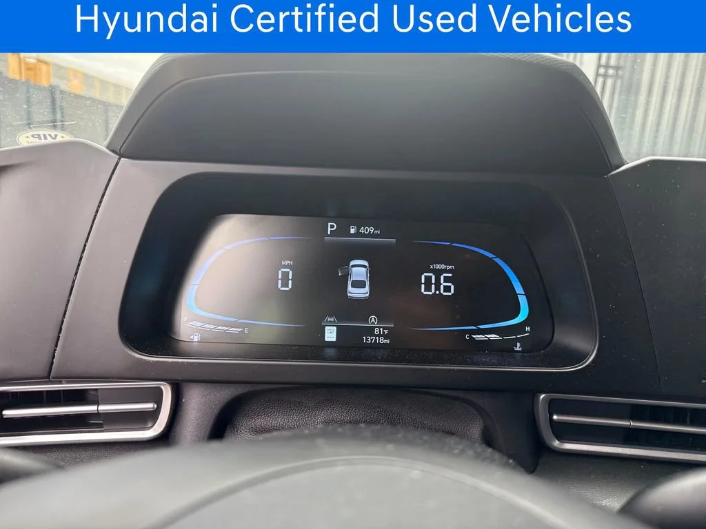 Certified Pre-Owned 2025 Hyundai Elantra SE