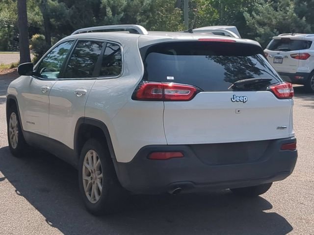 Used 2016 White Jeep Latitude image 6
