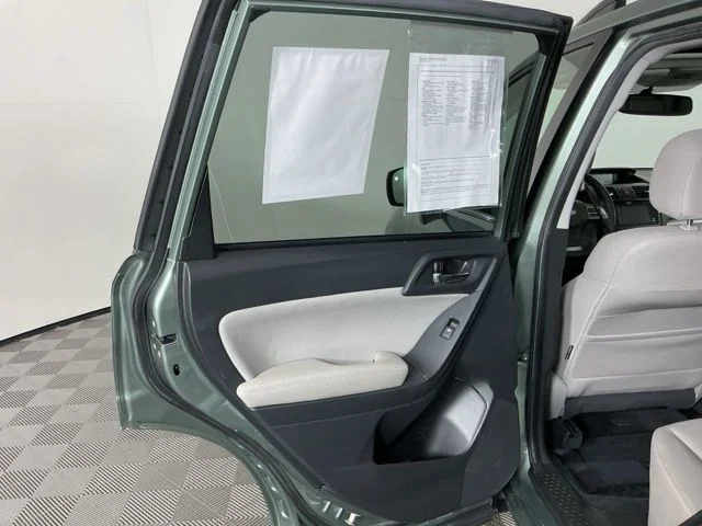 Used 2014 Green Subaru 2.5i Limited image 26