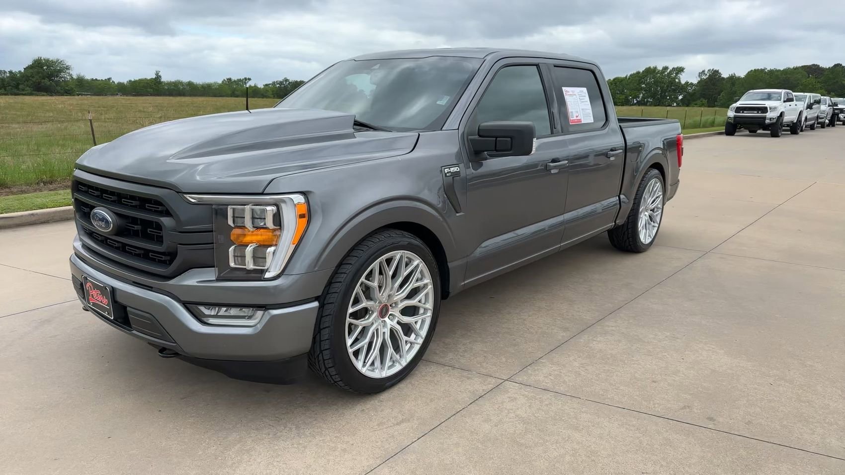 Used 2023 Gray Metallic Ford XLT image 5