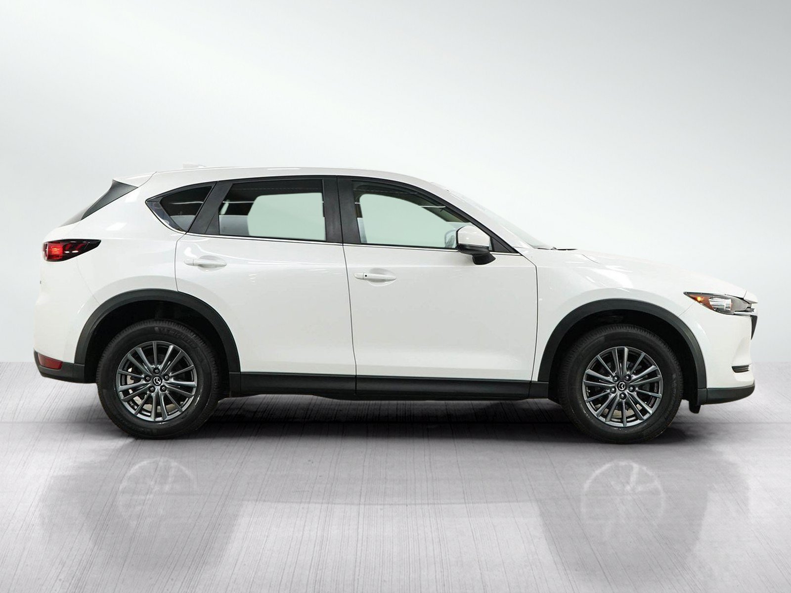 Used 2017 Snowflake White Pearl Mica Mazda Touring image 6