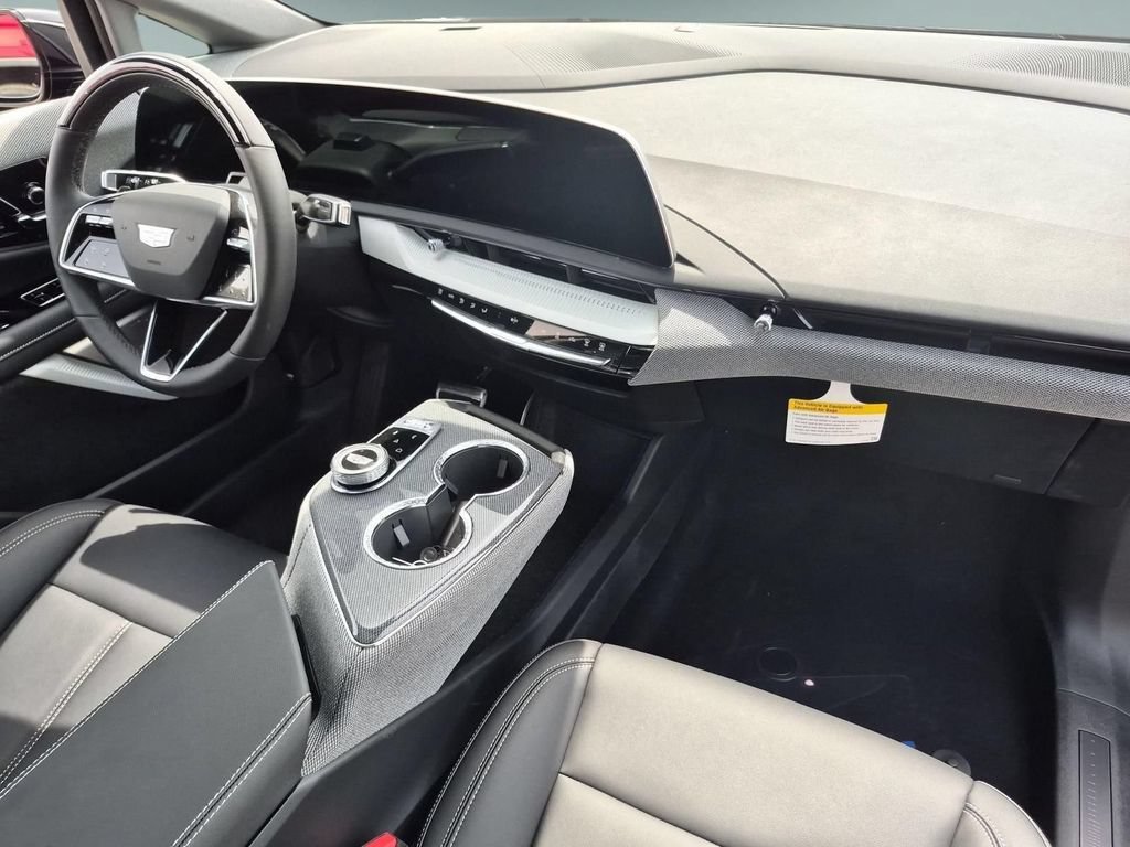 2027 Cadillac OPTIQ Luxury - Photo 28