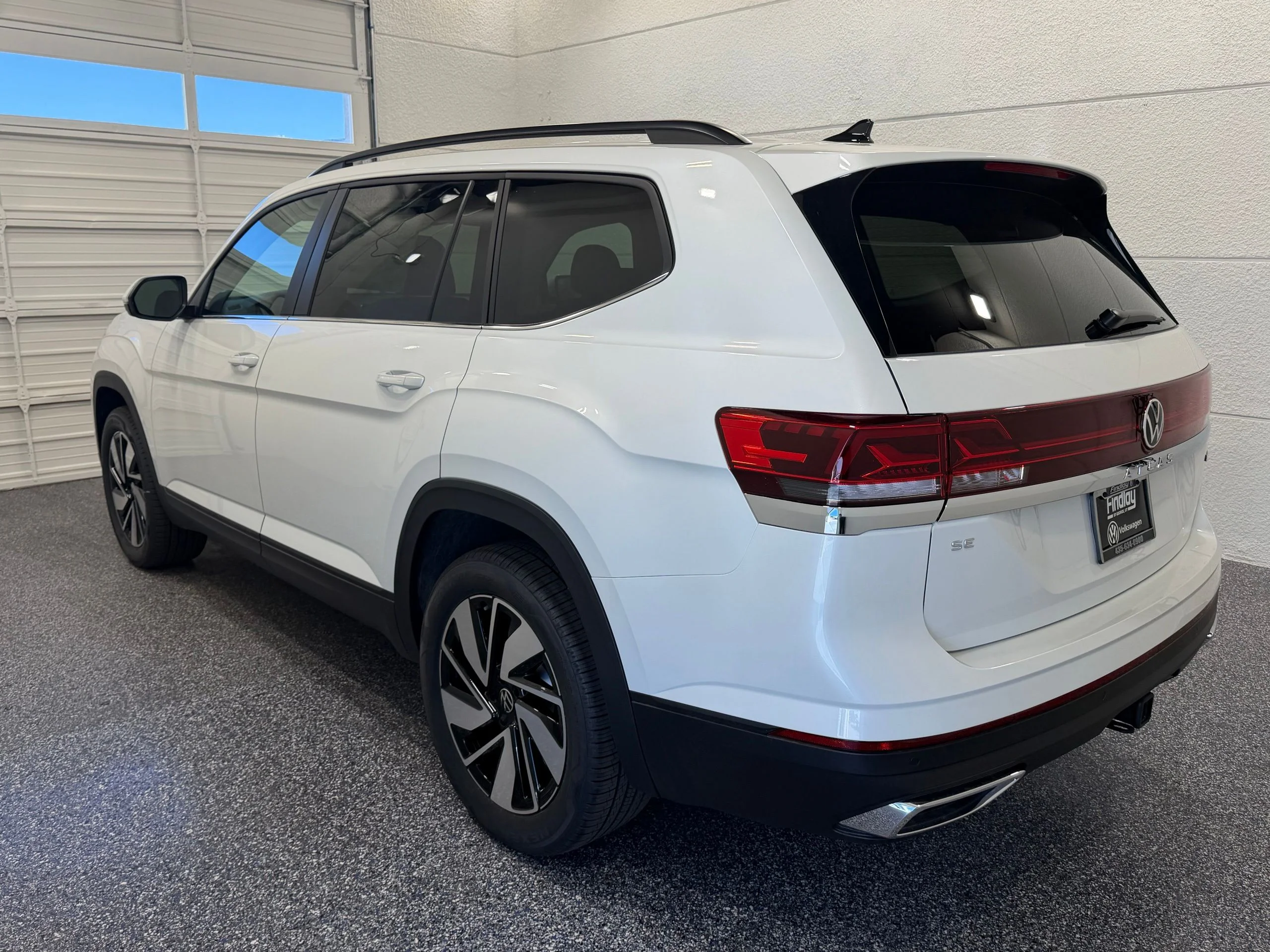 New 2026 White Volkswagen 2.0T SE w/Technology image 4