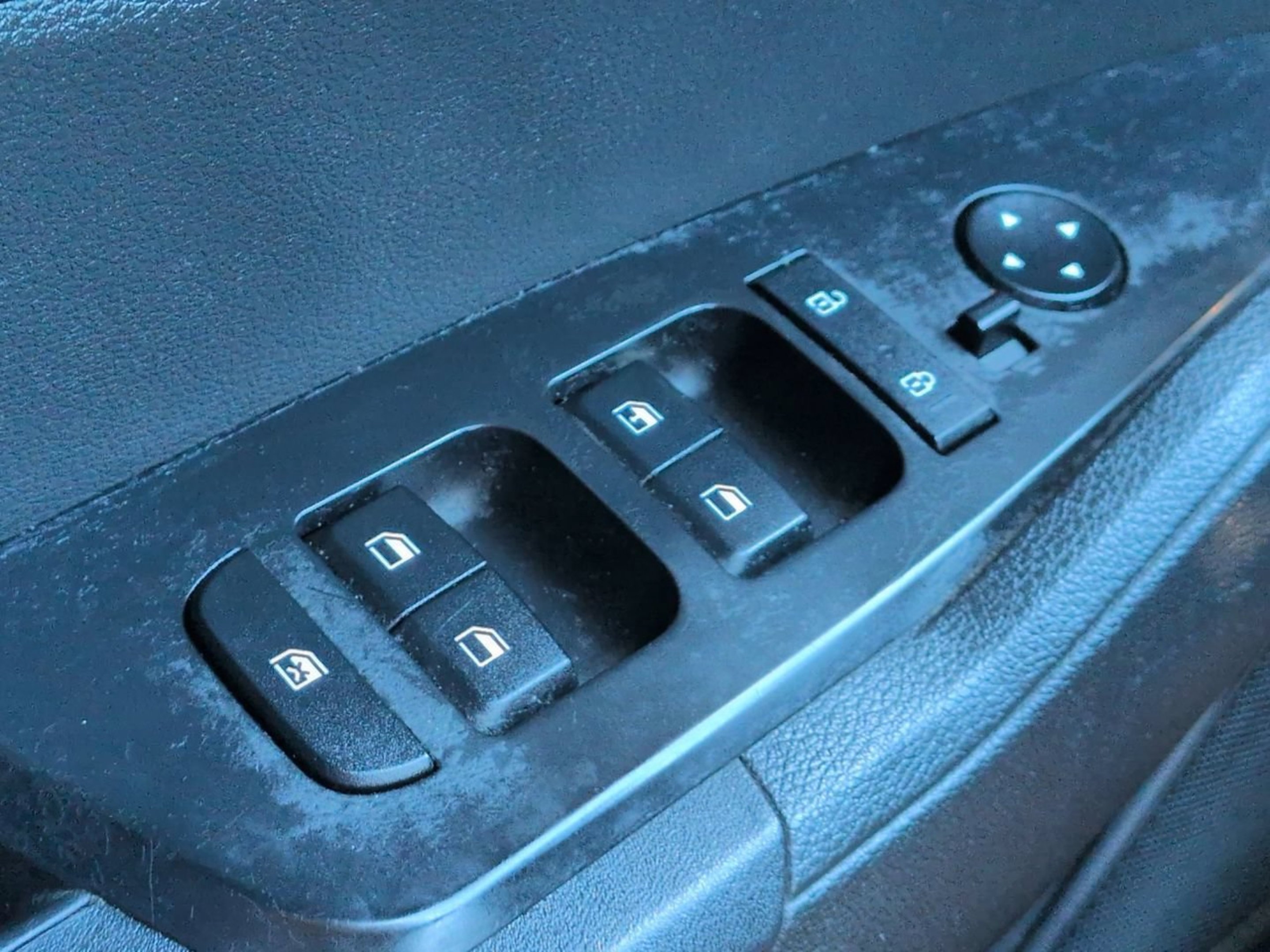 Used 2023 Steel Gray Kia LX image 20
