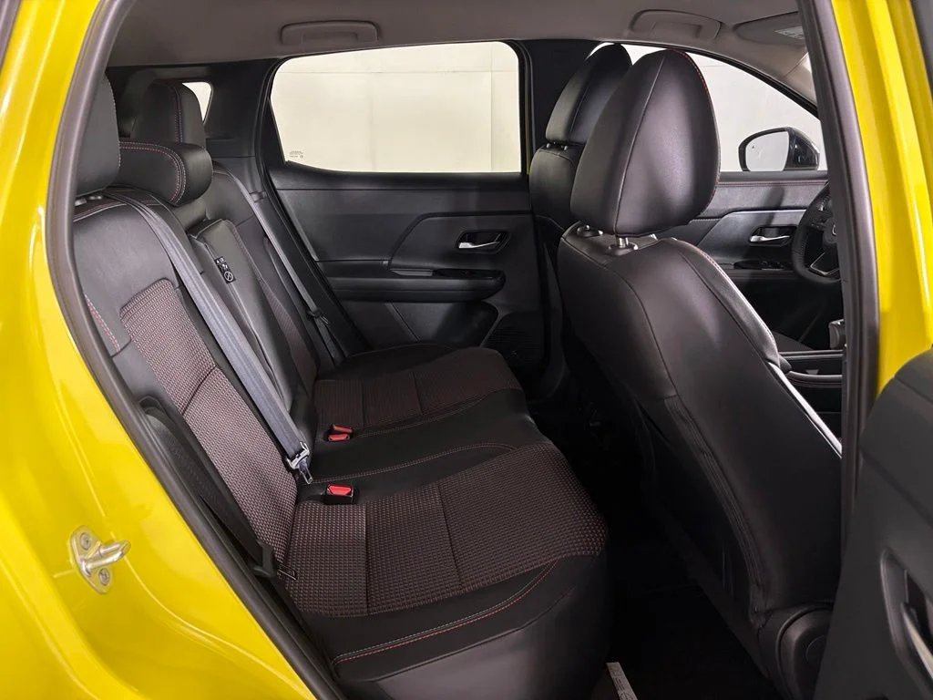 New 2026 Yuzu Yellow Metallic / Super Black Two-tone Nissan SR image 40