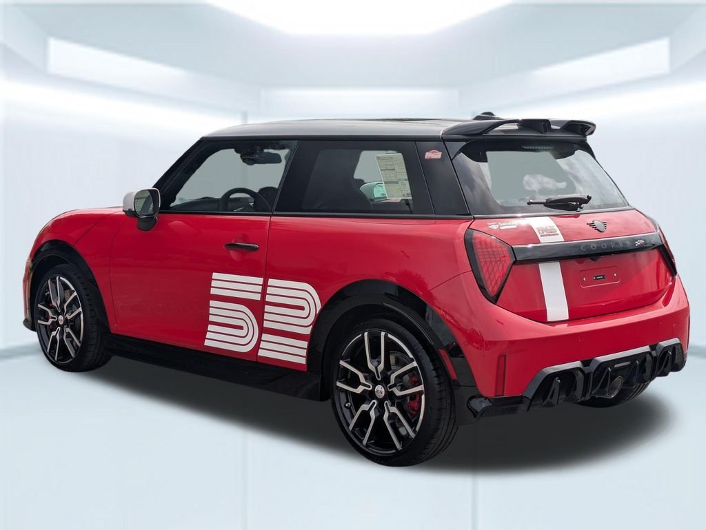 New 2026 Chili Red MINI Iconic image 3