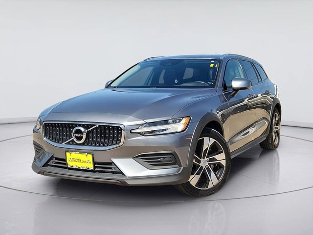 Pre-Owned 2020 VOLVO V60CC