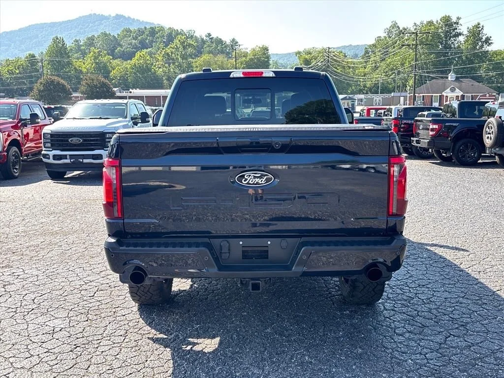 Used 2024 Black Ford XLT image 6