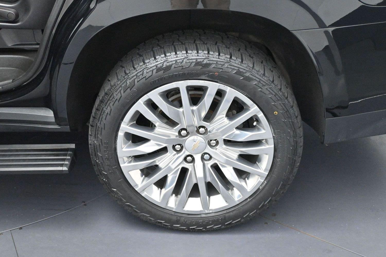 Used 2023 Black Chevrolet High Country image 36