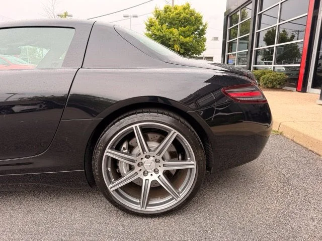 Used 2011 Black Mercedes-Benz Base image 37