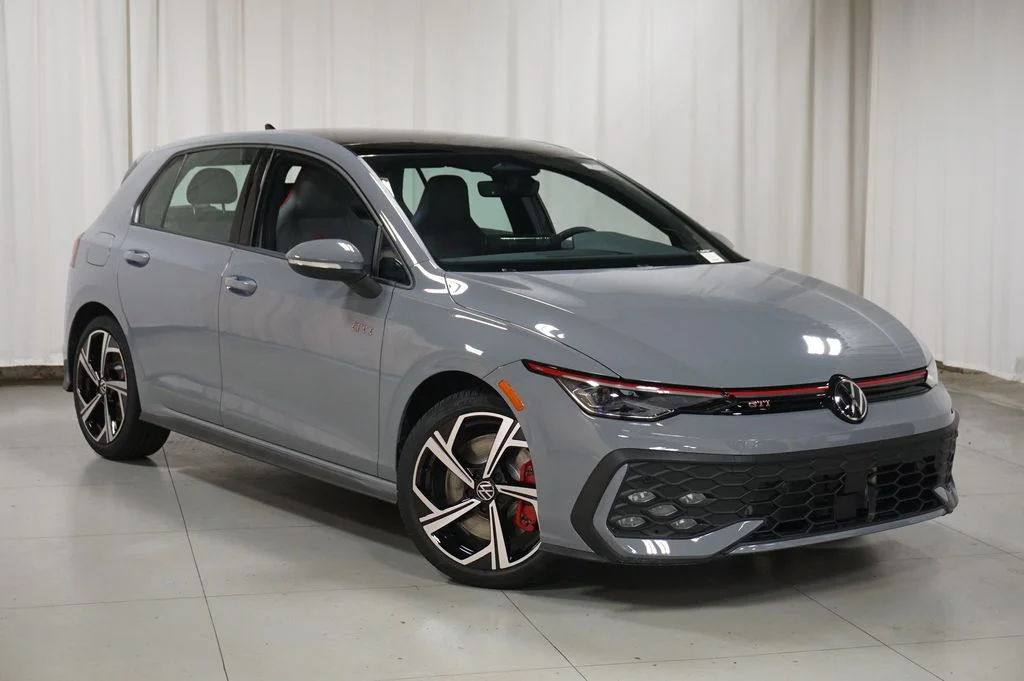 New 2026 Moonstone Gray Volkswagen SE image 3