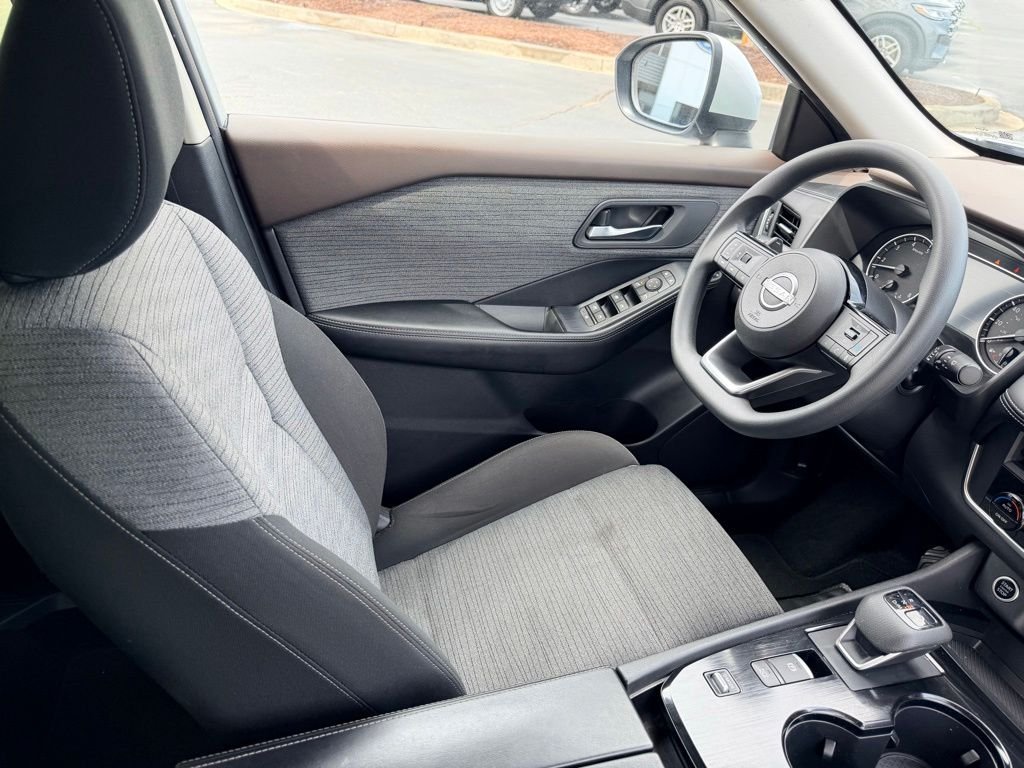 Used 2023 Silver Nissan SV image 14