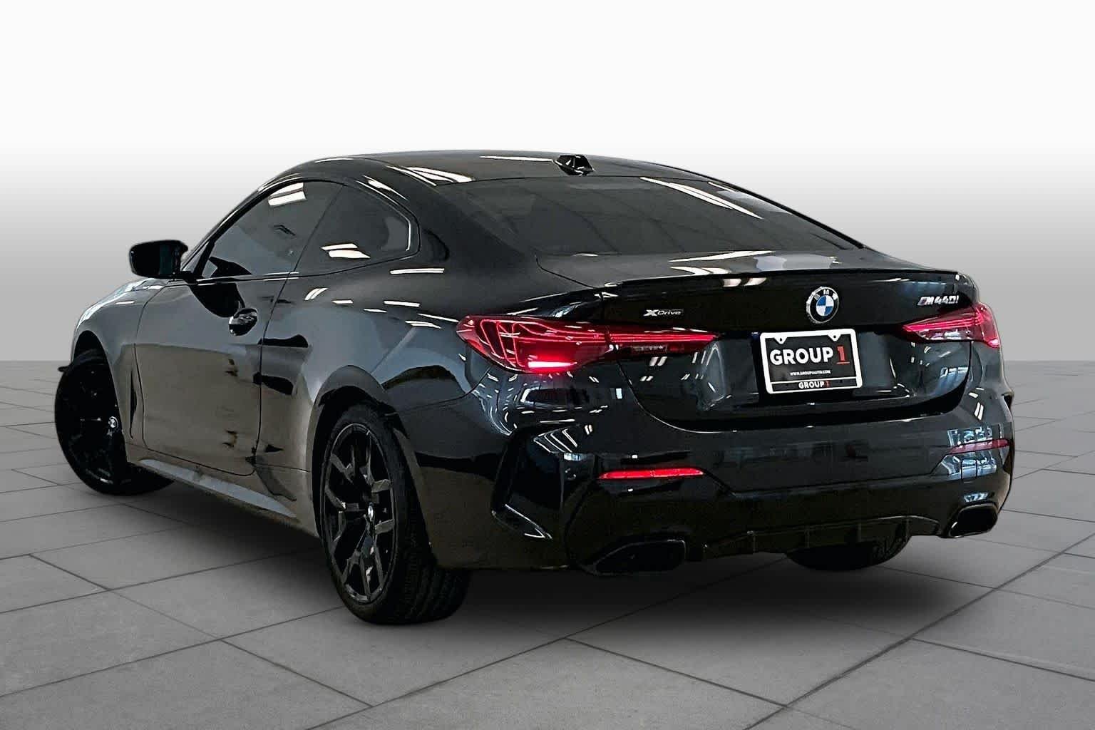 2025 BMW 4 Series 8