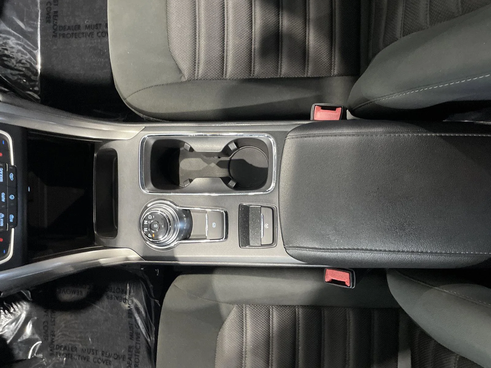 Used 2017 Oxford White Ford SE image 27