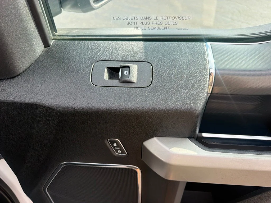 Used 2020 White Ford Lariat image 41