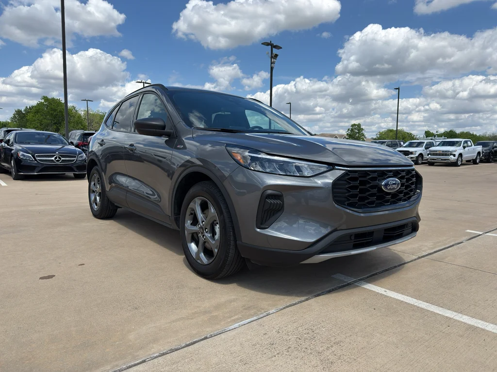 Used 2025 Carbonized Gray Metallic Ford ST-Line image 3