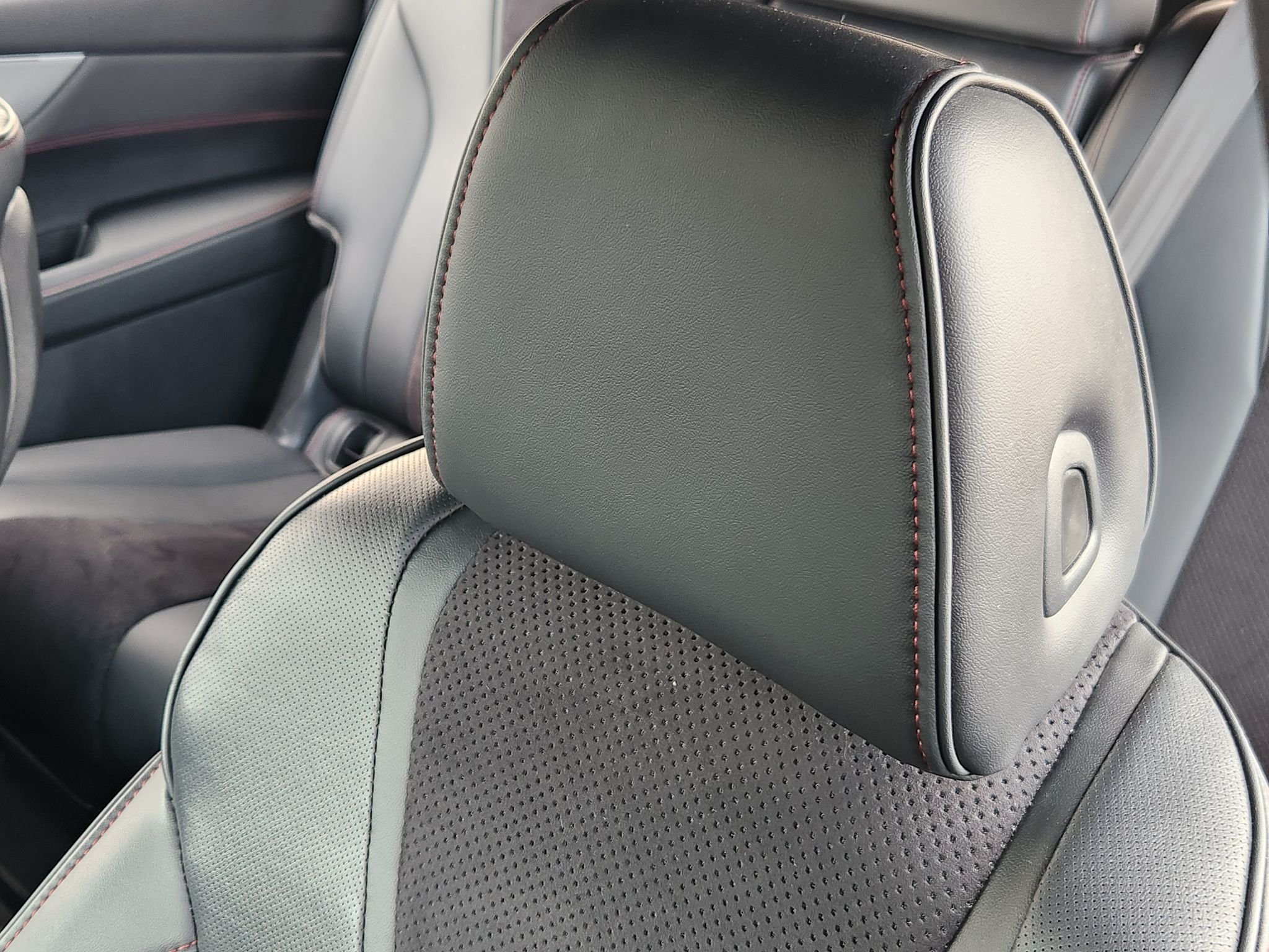 Used 2023 Majestic Black Pearl Acura w/A-Spec Package image 25