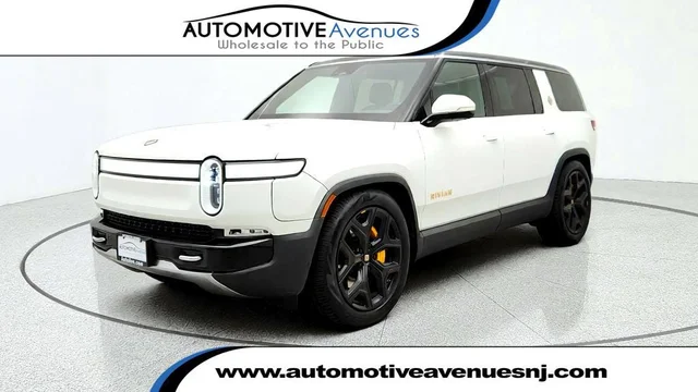 2022 Rivian R1S Launch Edition AWD