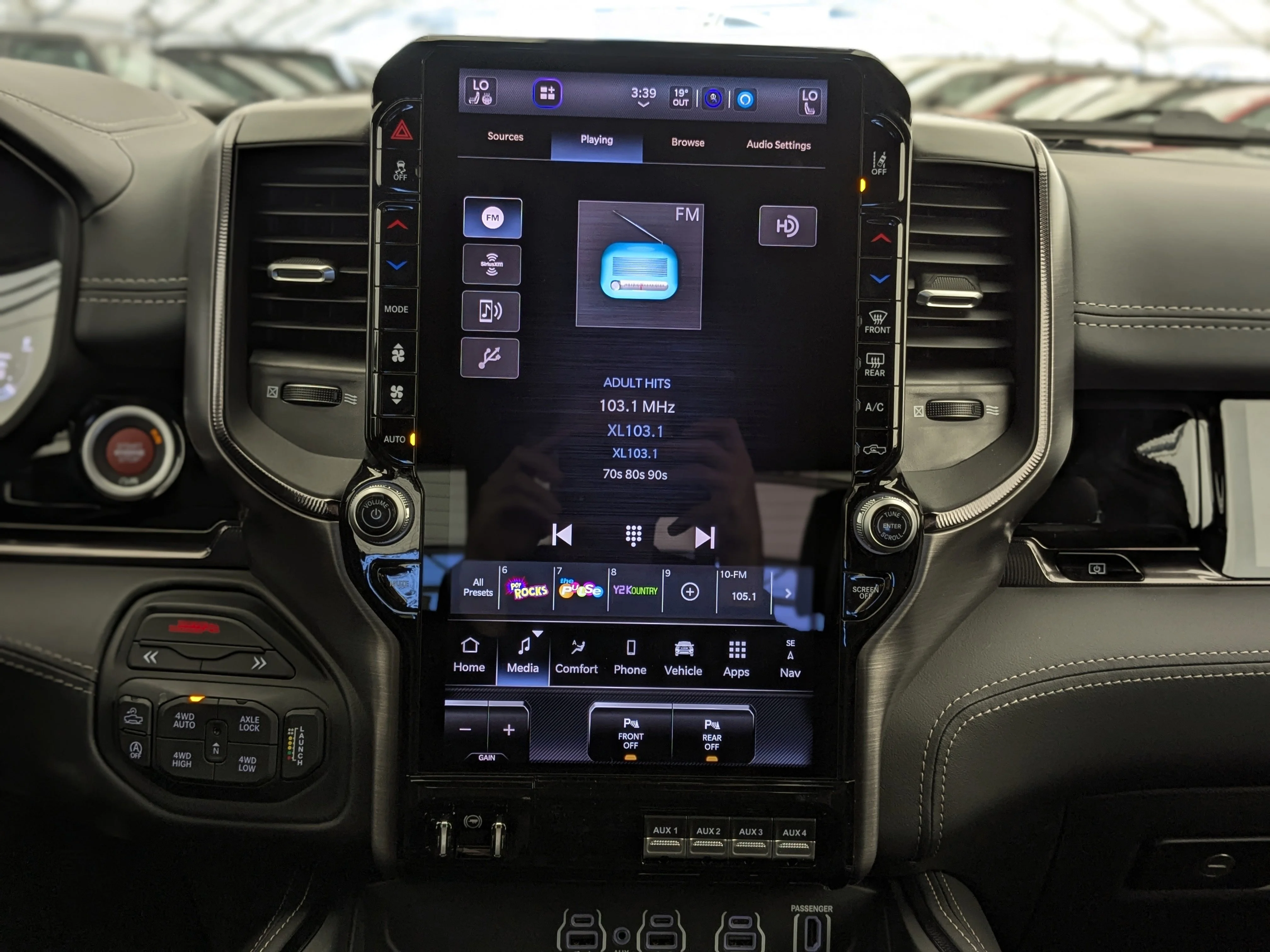 New 2026 Blue RAM RHO - - 3.0L Hurricane HO T-Turbo - RHO Level 1 Pkg w/ 14.4 Screen - Pano Sunroof & Massage Seats! image 23