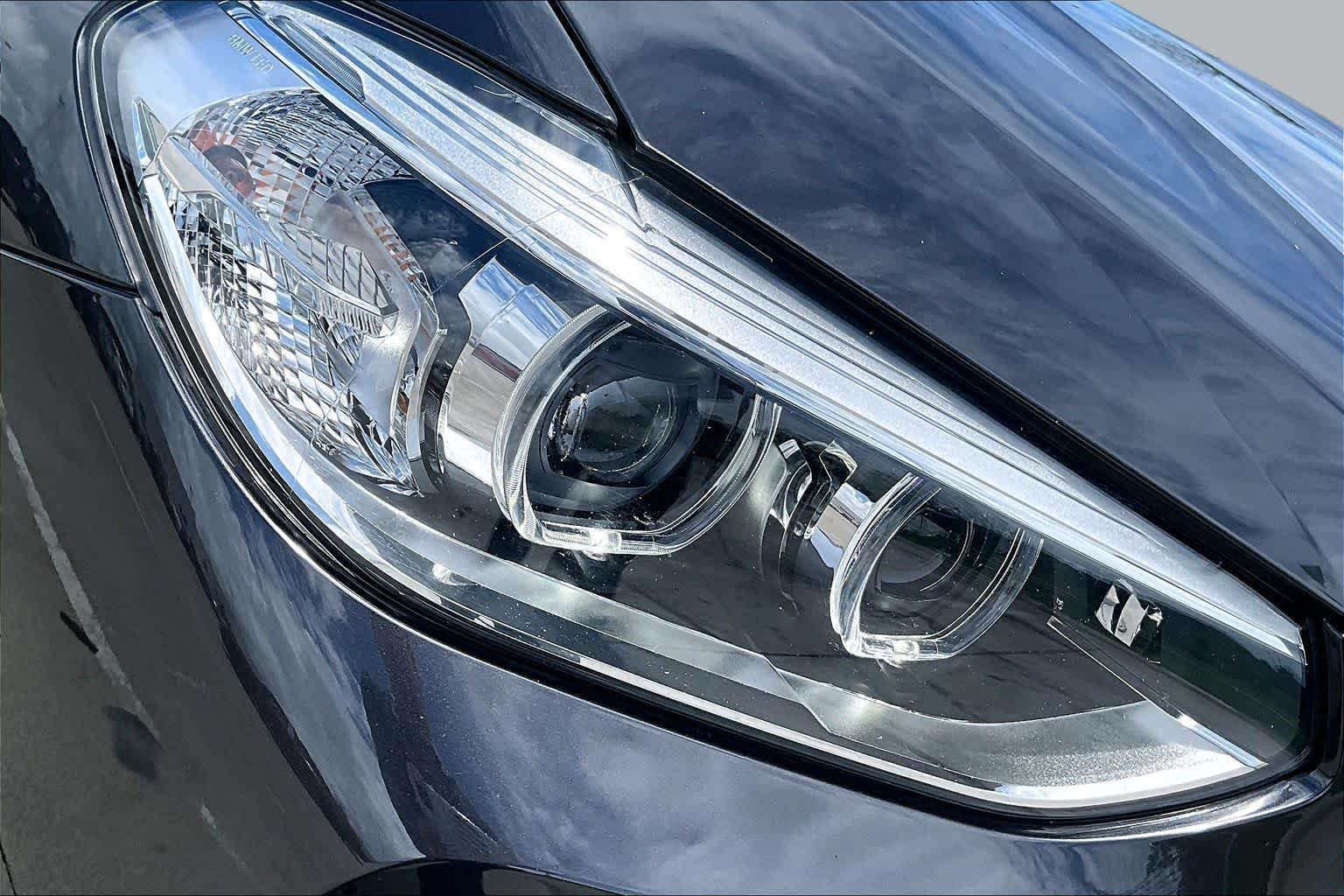 Used 2021 Dark Graphite Metallic BMW xDrive30i image 27