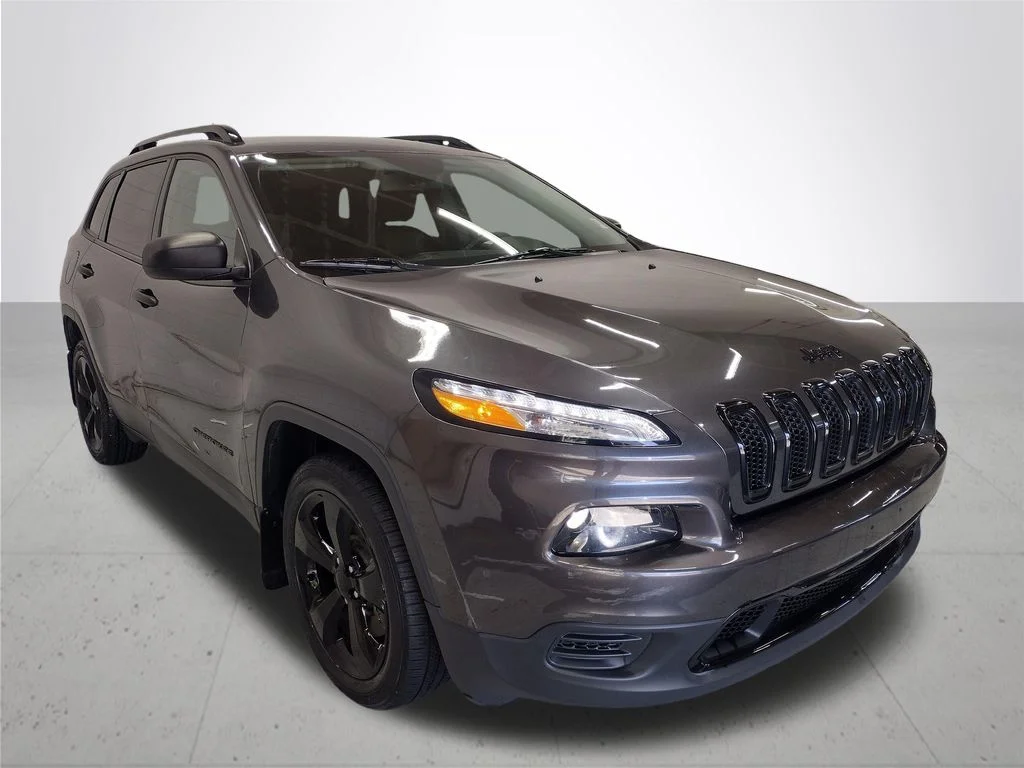 Used 2017 Gray Jeep Sport image 4