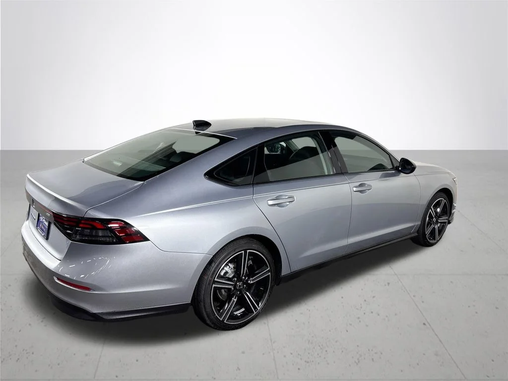 New 2026 Solar Silver Metallic Honda SE image 6