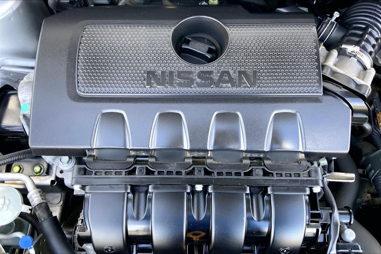 Used 2017 Brilliant Silver Nissan S image 31