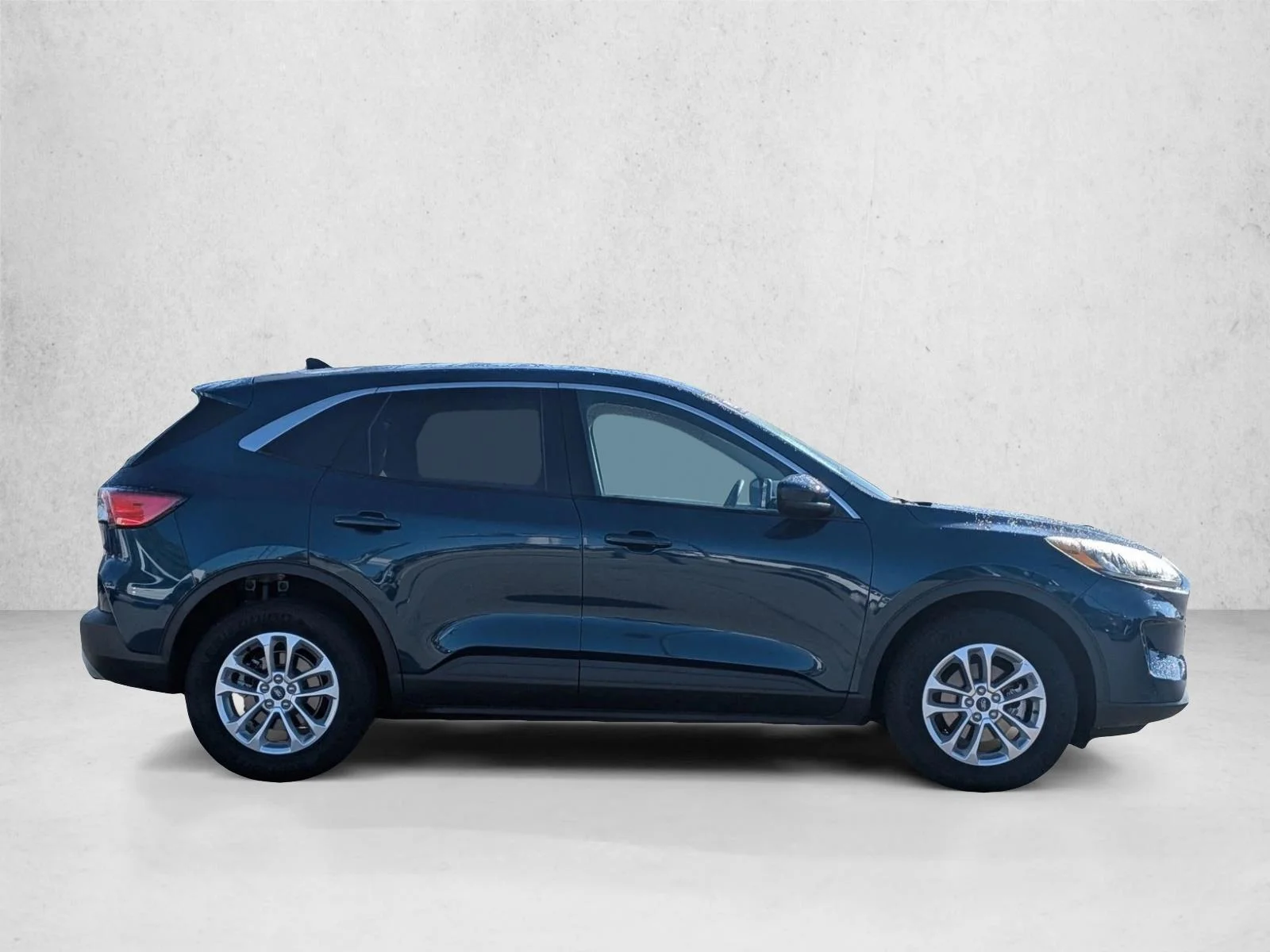 Used 2020 Dark Persian Green Metallic Ford SE image 4