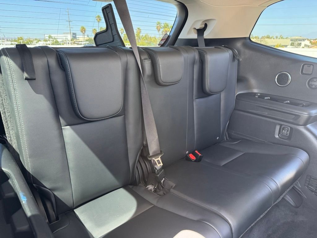 Used 2022 Black Subaru Touring image 19