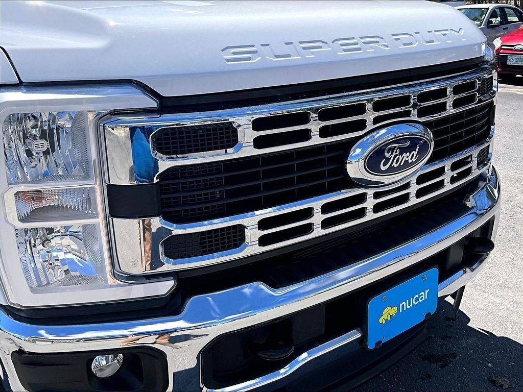 Used 2024 Oxford White Ford XL image 32