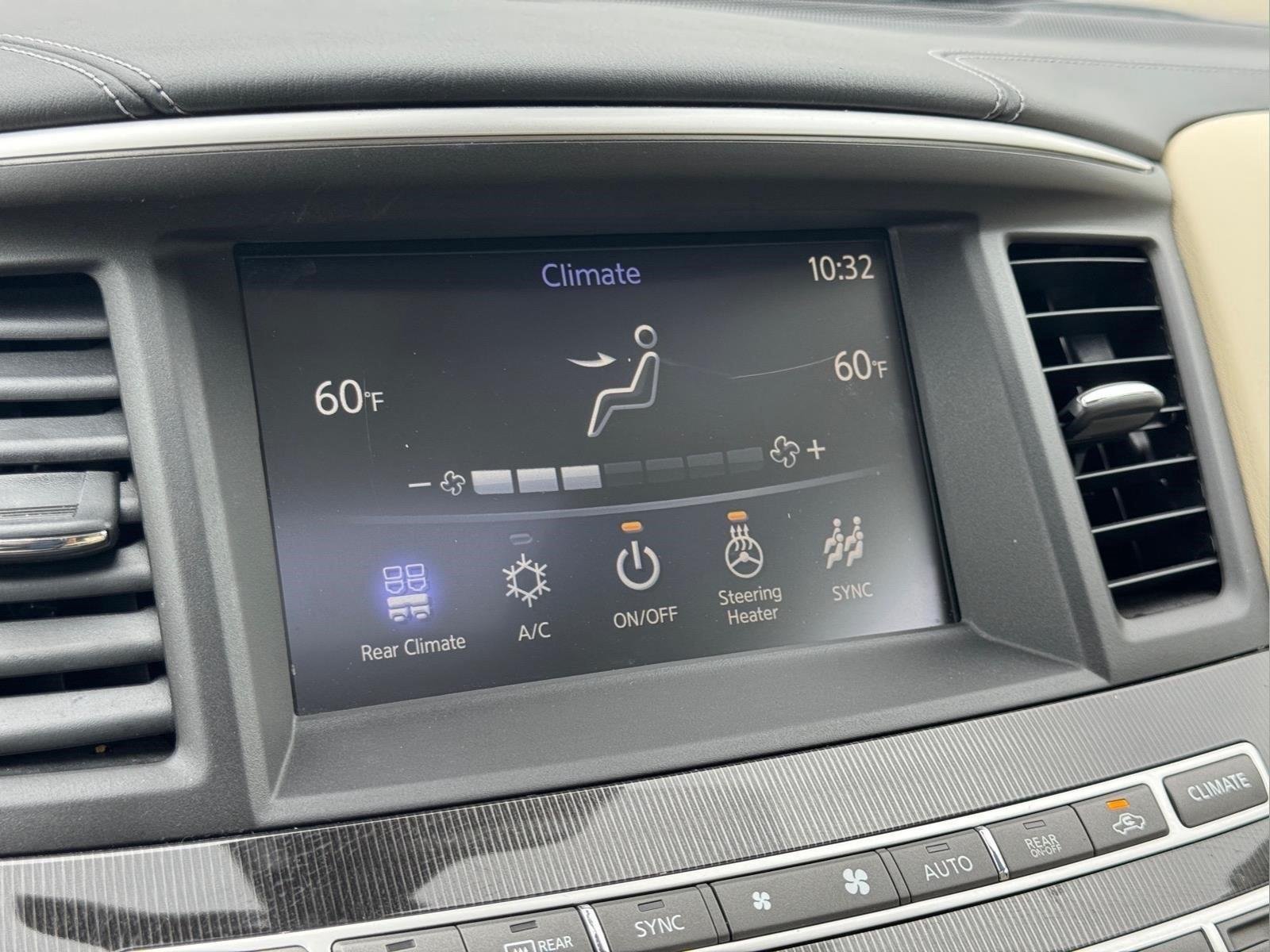 Used 2020 Majestic White INFINITI LUXE image 29
