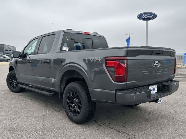 New 2026 Carbonized Gray Metallic Ford XLT image 3