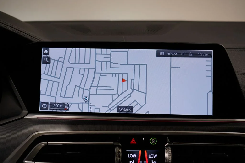 Used 2021 Dark Graphite BMW xDrive40i image 16