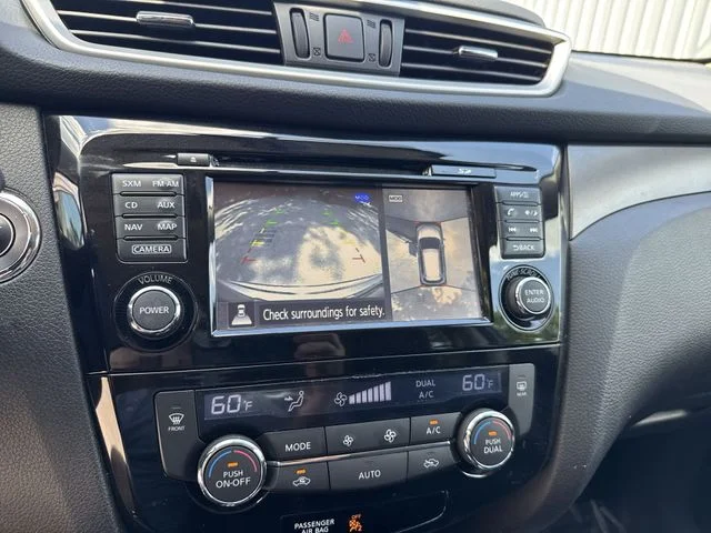 Used 2016 Gray Nissan SV image 22