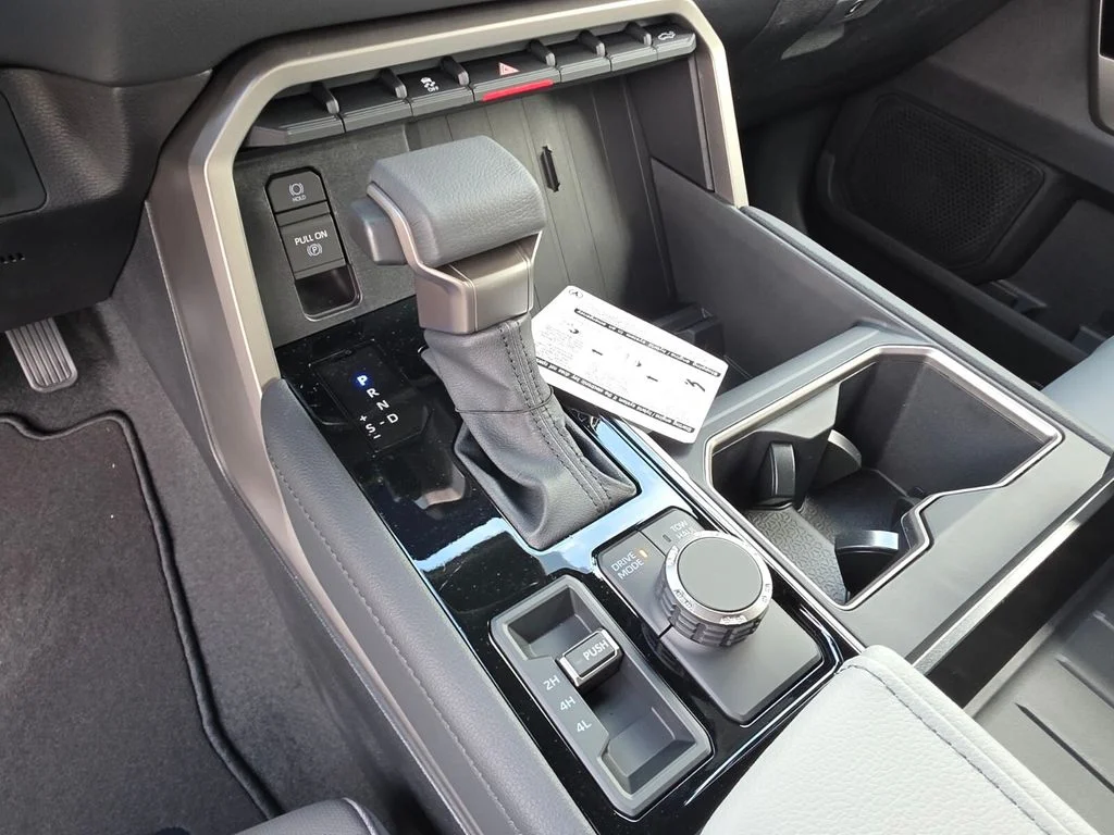 2026 Toyota Tundra Limited - Photo 27