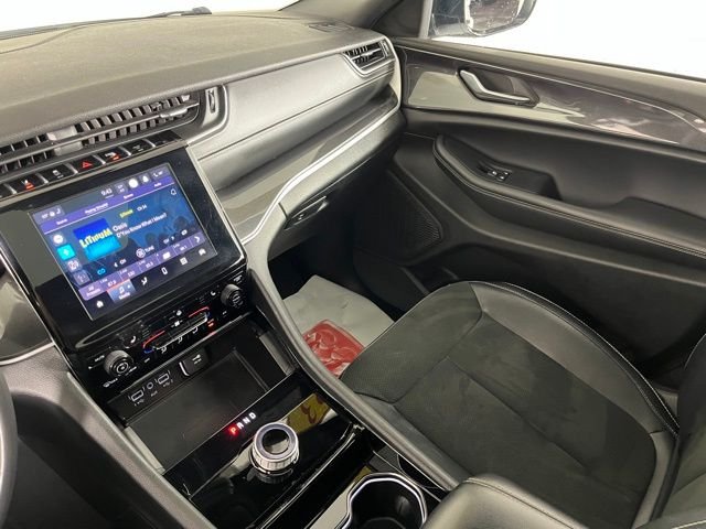 Used 2023 White/off-white Jeep Altitude X image 33