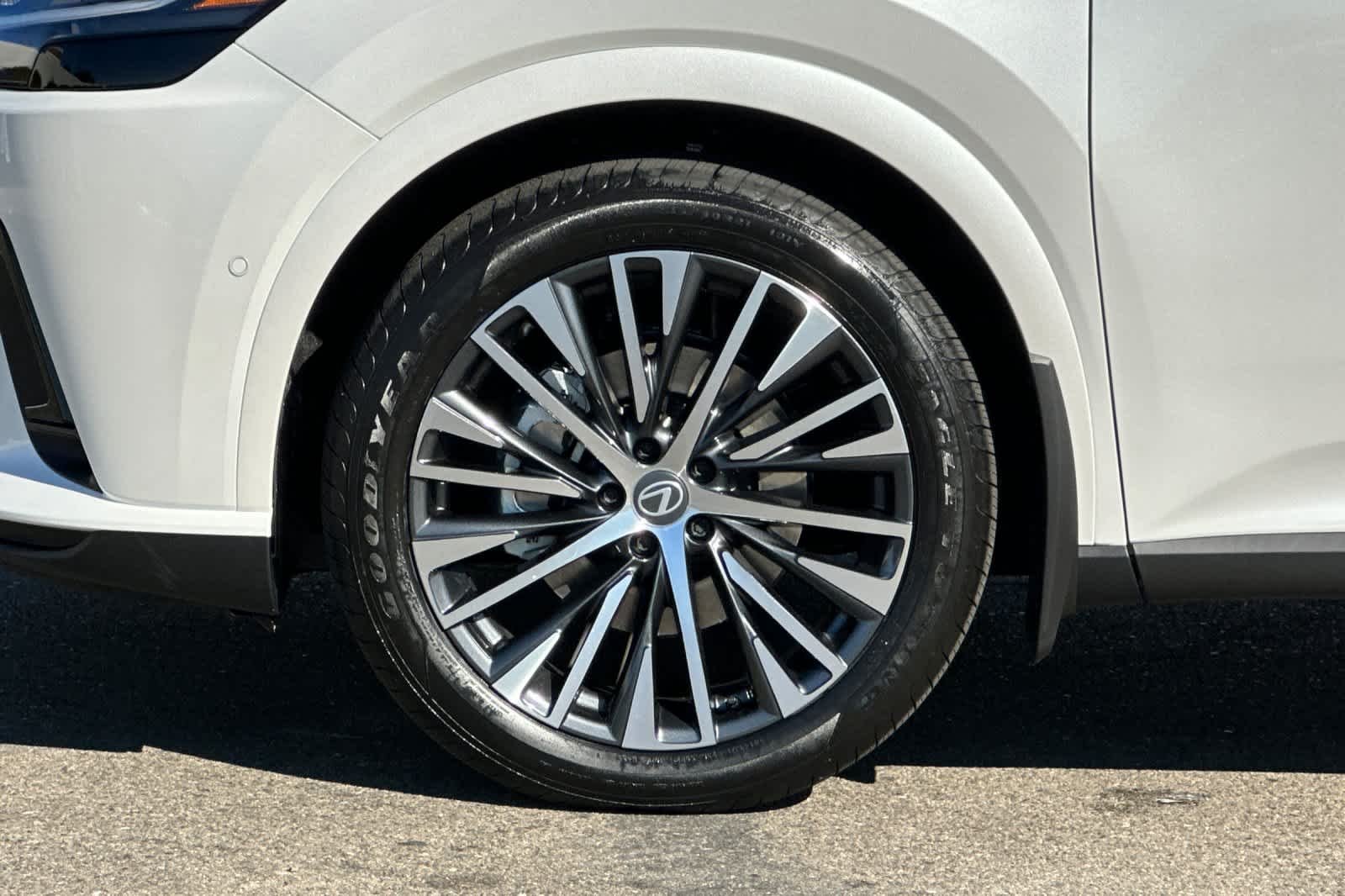 2026 Lexus RX 350 Premium - Photo 31