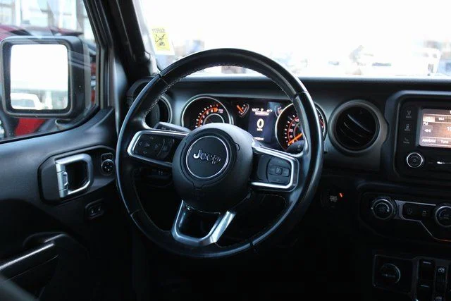 Used 2020 Silver Jeep Sport image 20