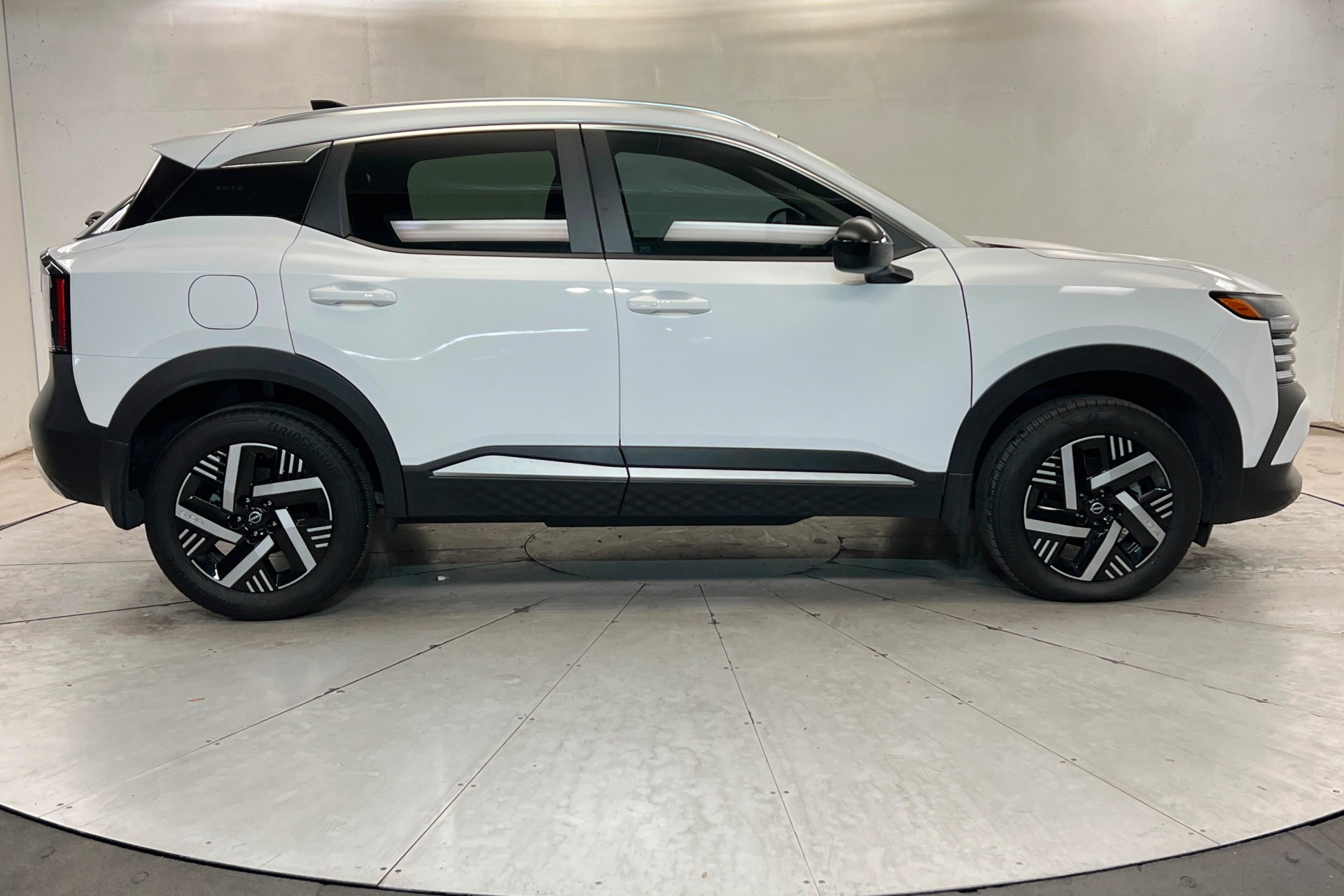 Used 2026 Fresh Powder Nissan SV image 7