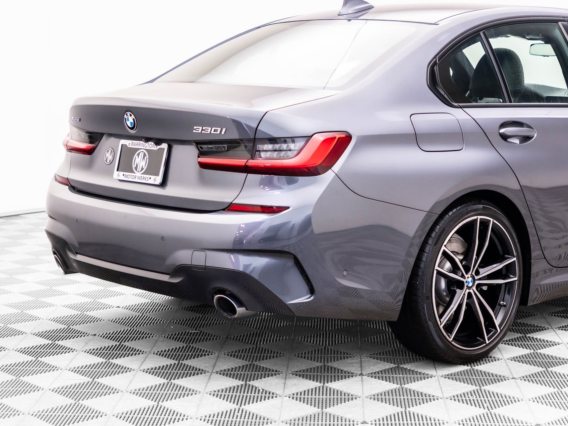 Used 2021 Mineral Grey Metallic BMW 330i xDrive image 34
