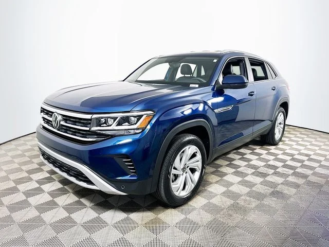 Certified Pre-Owned 2022 Volkswagen Atlas Cross Sport 3.6L V6 SE w/Technology
