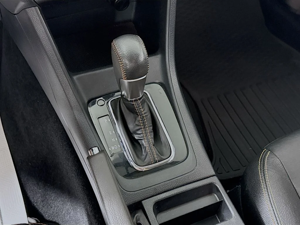 Used 2017 Dark Gray Metallic Subaru Limited image 17