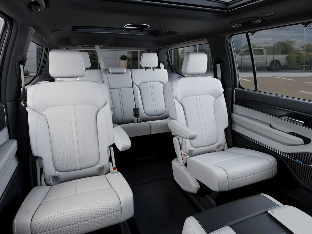 New 2026 Fathom Blue Pearl-Coat Exterior Paint Jeep Summit Obsidian image 16