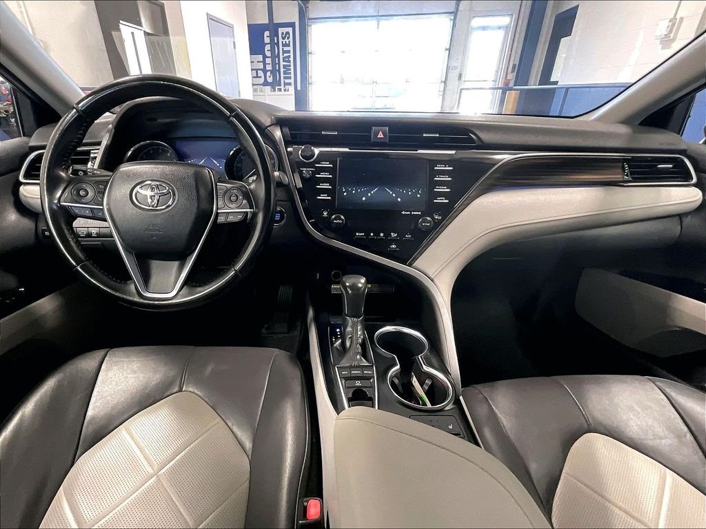 Used 2019 Predawn Gray Mica Toyota XLE image 21