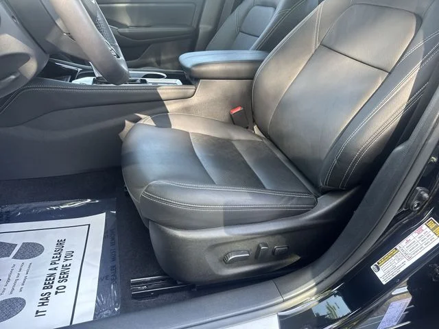 Used 2025 Black Nissan 2.5 SL image 29
