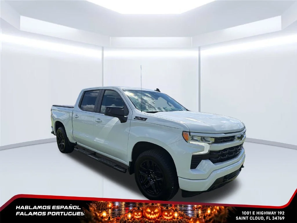 Used 2023 SUMMIT WHITE Chevrolet RST image 7