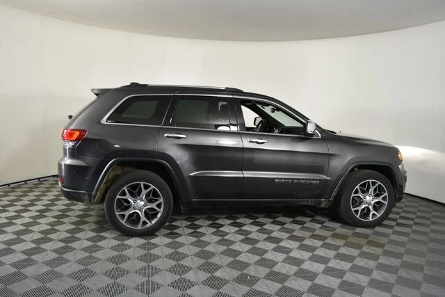 Used 2020 Gray Jeep Limited image 10