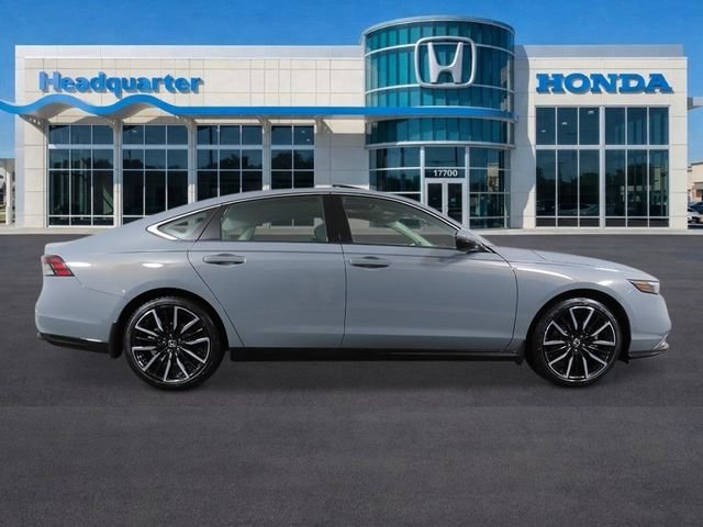 New 2026 Urban Gray Pearl Honda Touring image 2